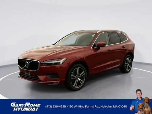 Used 2021 Volvo XC60 T6 Momentum w/ Premium Package image 1