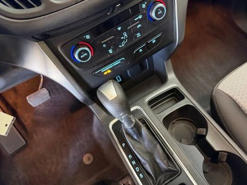 Used 2017 Ford Escape SE w/ Equipment Group 201A AWD/4WD image 23