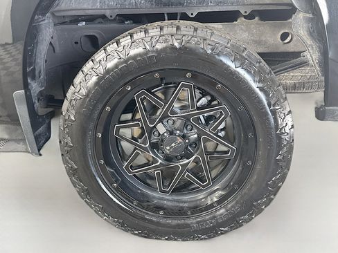 Used 2023 Chevrolet Silverado 1500 Custom RWD image 36