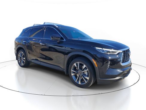 Used 2025 INFINITI QX60 Luxe image 2