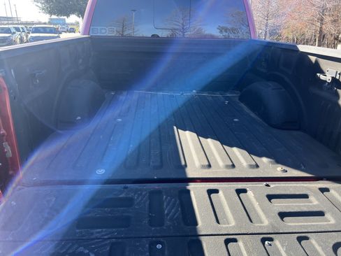 Used 2015 Ford F150 Lariat image 32