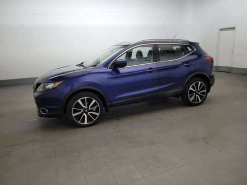 Used 2019 Nissan Rogue Sport SL image 2