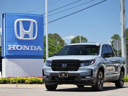 Used 2026 Honda Ridgeline Black Edition image 1