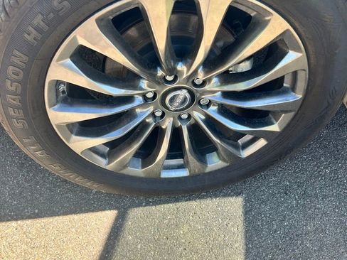 Used 2023 Nissan Armada Platinum w/ Captain's Chairs Package AWD/4WD image 14