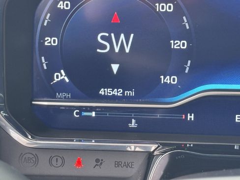 Used 2023 Chevrolet Silverado 1500 LT image 36