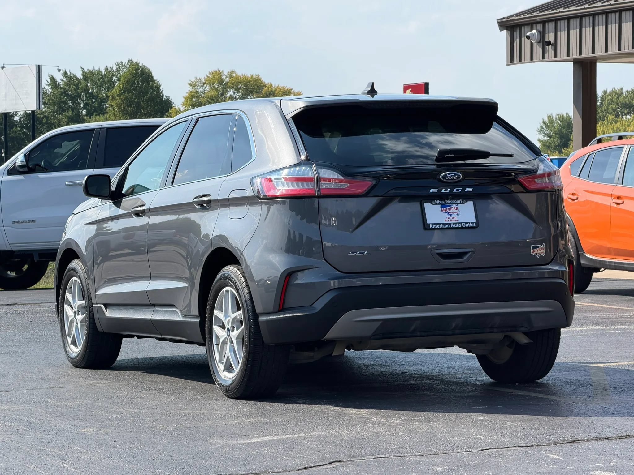 Used 2021 Ford Edge SEL FWD image 12