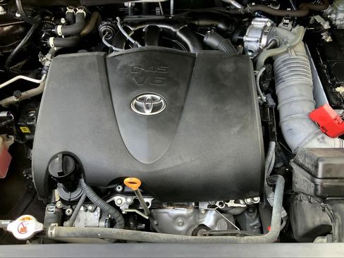 Used 2022 Toyota Highlander XLE image 64