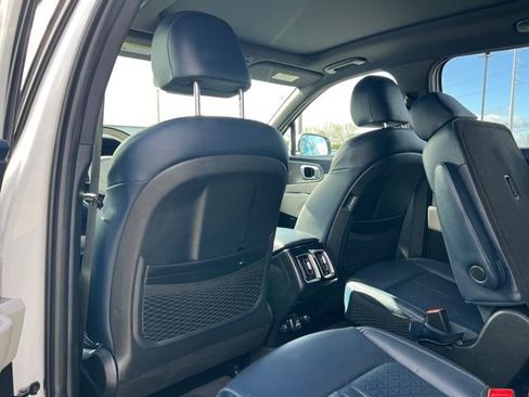 Used 2023 Kia Sorento SX Prestige image 13