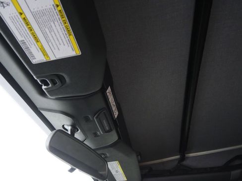 Used 2019 Jeep Wrangler Sport S AWD/4WD image 10