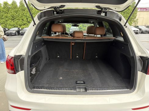 Used 2020 Mercedes-Benz GLC 300 image 13