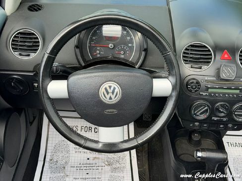 Used 2009 Volkswagen Beetle S FWD image 24