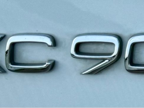 Used 2017 Volvo XC90 T6 R-Design w/ Vision Package AWD/4WD image 27