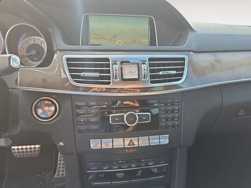 Used 2015 Mercedes-Benz E 350 4MATIC Sedan image 10