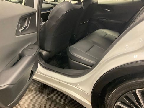 Used 2024 Toyota Prius XLE AWD/4WD image 23