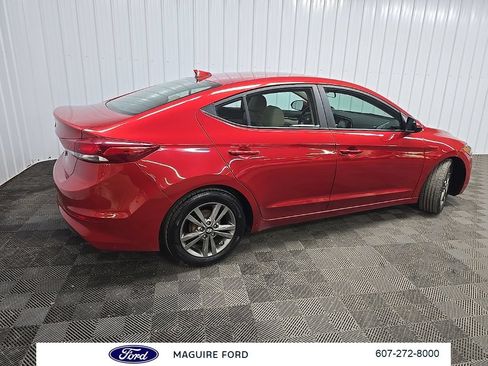 Used 2017 Hyundai Elantra SE w/ SE A/T Tech Package 03 FWD image 3
