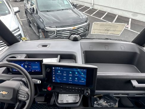 New 2026 Chevrolet Brightdrop 400 w/ Battery Pack, Max Range AWD/4WD image 31