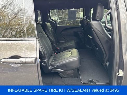 Used 2020 Chrysler Pacifica Touring-L Plus image 10