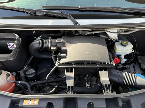 Used 2020 Mercedes-Benz Sprinter 2500 w/ Comfort Plus Package image 23