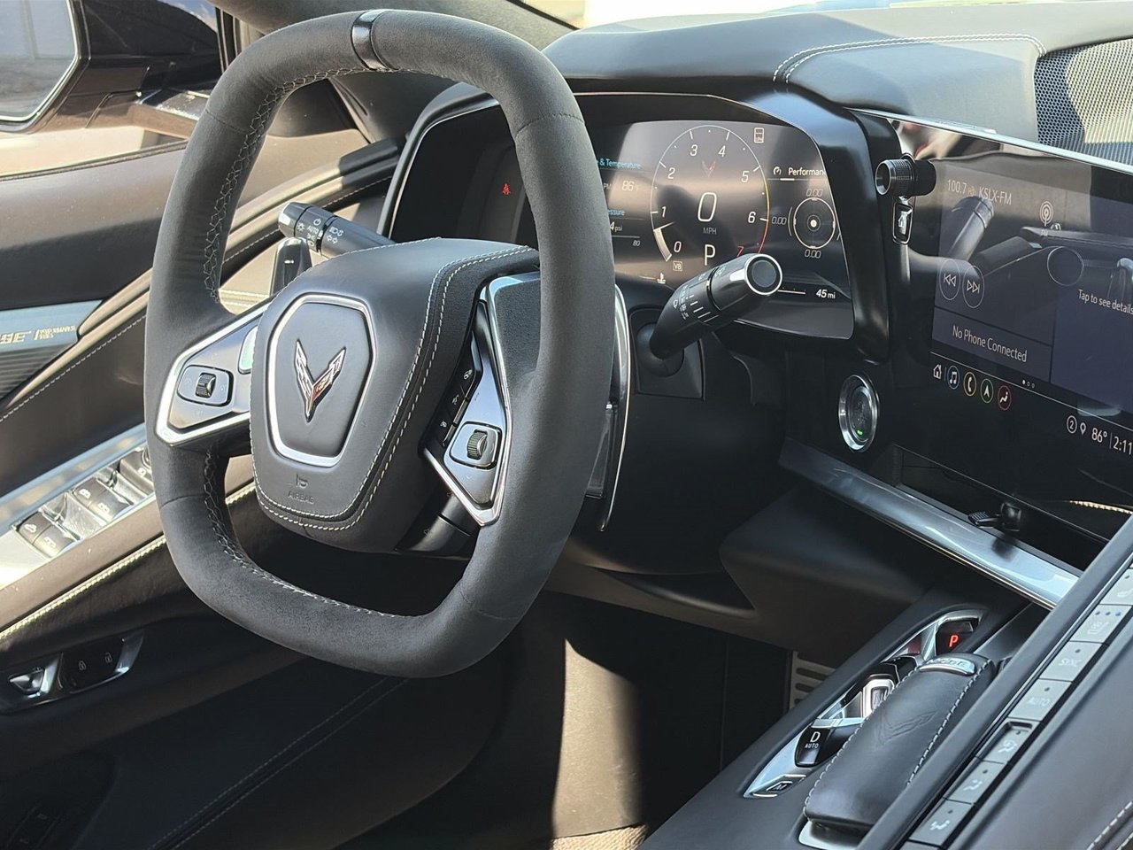 Used 2023 Chevrolet Corvette Stingray Premium Conv w/ Z51 Performance Package RWD image 9