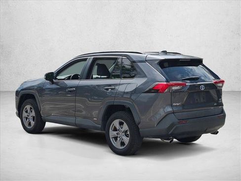 Used 2022 Toyota RAV4 XLE AWD/4WD image 6