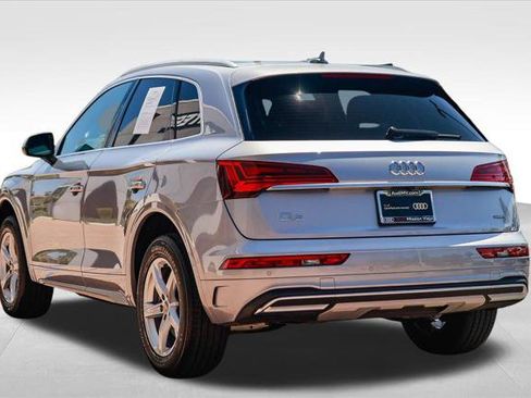 Certified 2023 Audi Q5 2.0T Premium w/ Convenience Package AWD/4WD image 4