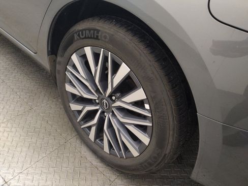 Used 2025 Nissan Altima 2.5 SV FWD image 31