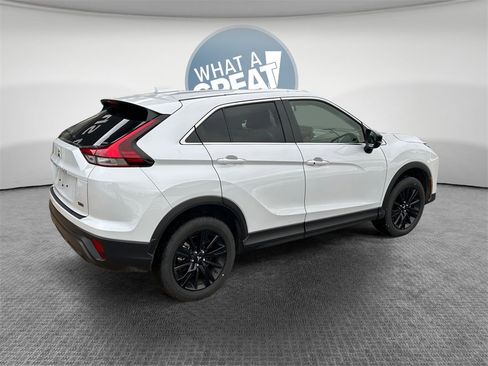 Used 2025 Mitsubishi Eclipse Cross LE image 3