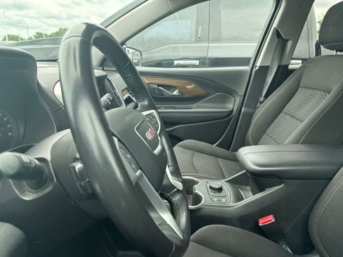 Used 2019 GMC Terrain SLE w/ Driver Convenience Package FWD image 33