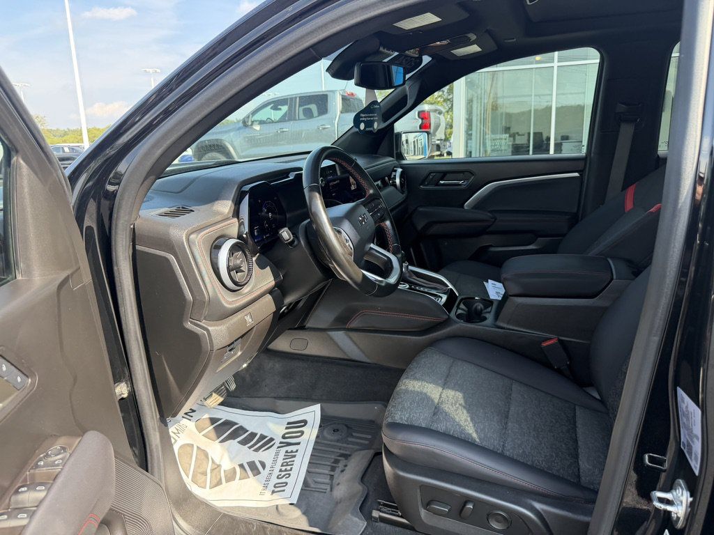 Certified 2024 Chevrolet Colorado Z71 w/ Z71 Convenience Package 2 AWD/4WD image 15