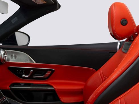 Used 2022 Mercedes-Benz SL 63 AMG 4MATIC image 16