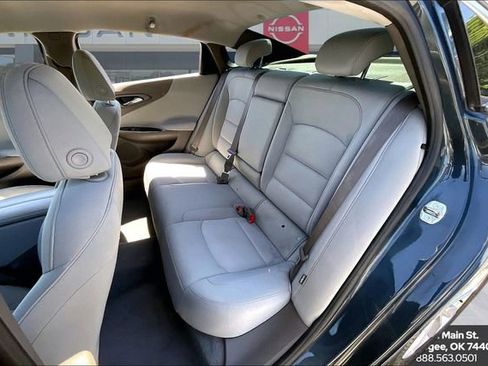 Used 2020 Chevrolet Malibu LT FWD image 22