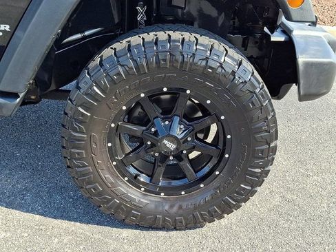 Used 2015 Jeep Wrangler Unlimited Sport w/ Quick Order Package 24S AWD/4WD image 11