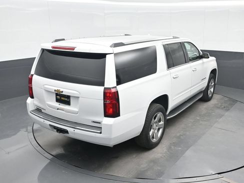 Used 2018 Chevrolet Suburban Premier RWD image 21