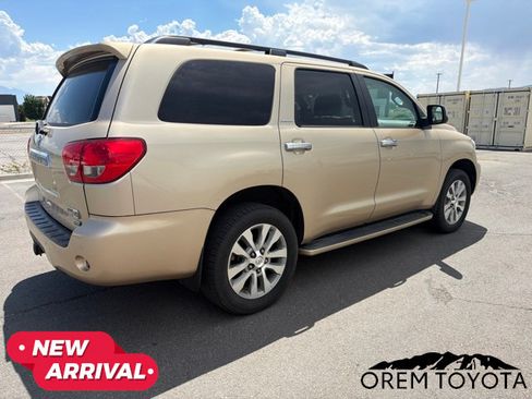 Used 2015 Toyota Sequoia Limited w/ Four Season Floor Mat Package AWD/4WD image 4