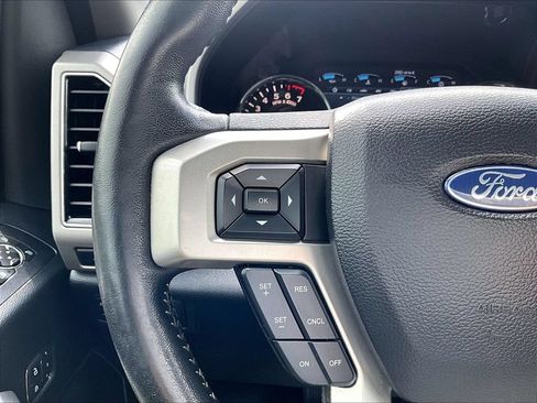 Used 2019 Ford F150 Lariat w/ Equipment Group 502A Luxury AWD/4WD image 20