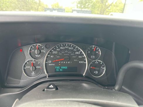 New 2025 Chevrolet Express 3500 w/ Power Convenience Package image 16