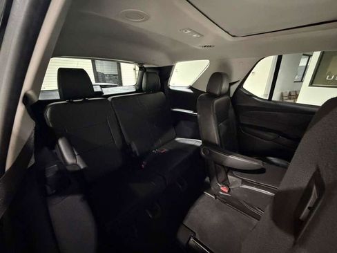 Used 2021 Chevrolet Traverse Premier w/ Redline Edition image 14