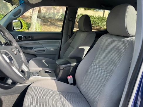 Used 2015 Toyota Tacoma PreRunner w/ SR5 Package image 8