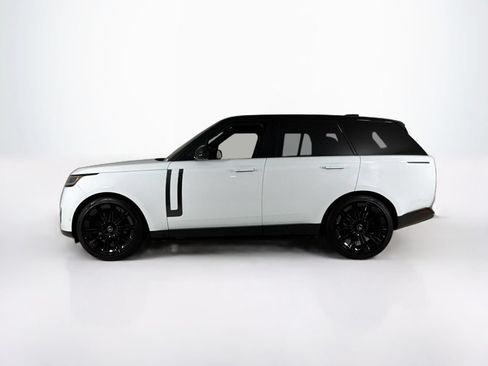 Used 2024 Land Rover Range Rover SE AWD/4WD image 2