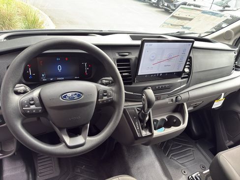 New 2026 Ford Transit 250 148 Medium Roof RWD image 17