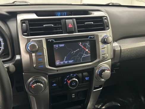Used 2017 Toyota 4Runner SR5 Premium AWD/4WD image 12