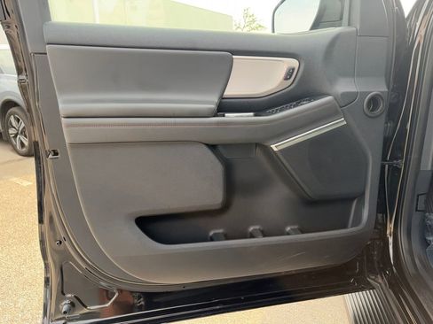 Used 2025 Ford Expedition Active AWD/4WD image 20