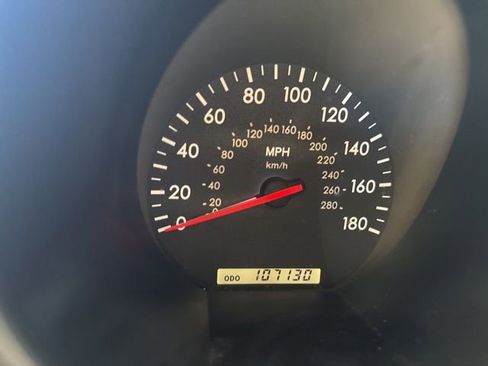 Used 2003 Lexus SC 430 Convertible image 16