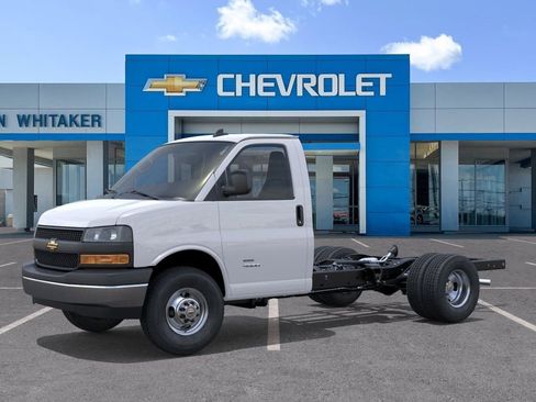 New 2026 Chevrolet Express 3500 w/ Power Convenience Package image 2
