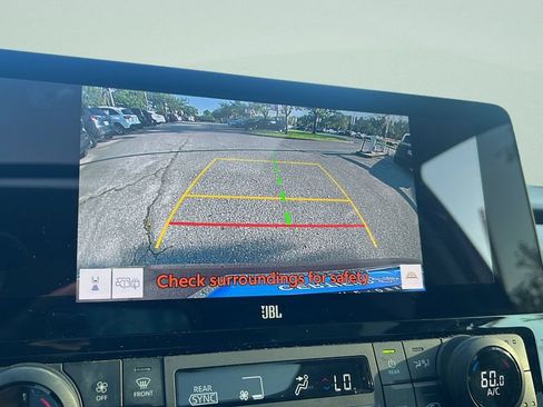 Used 2024 Toyota Grand Highlander AWD image 18