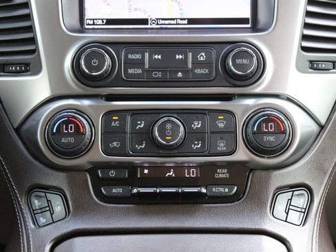 Used 2018 Chevrolet Tahoe Premier AWD/4WD image 20