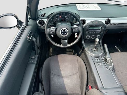 Used 2015 MAZDA MX-5 Miata Club RWD image 20