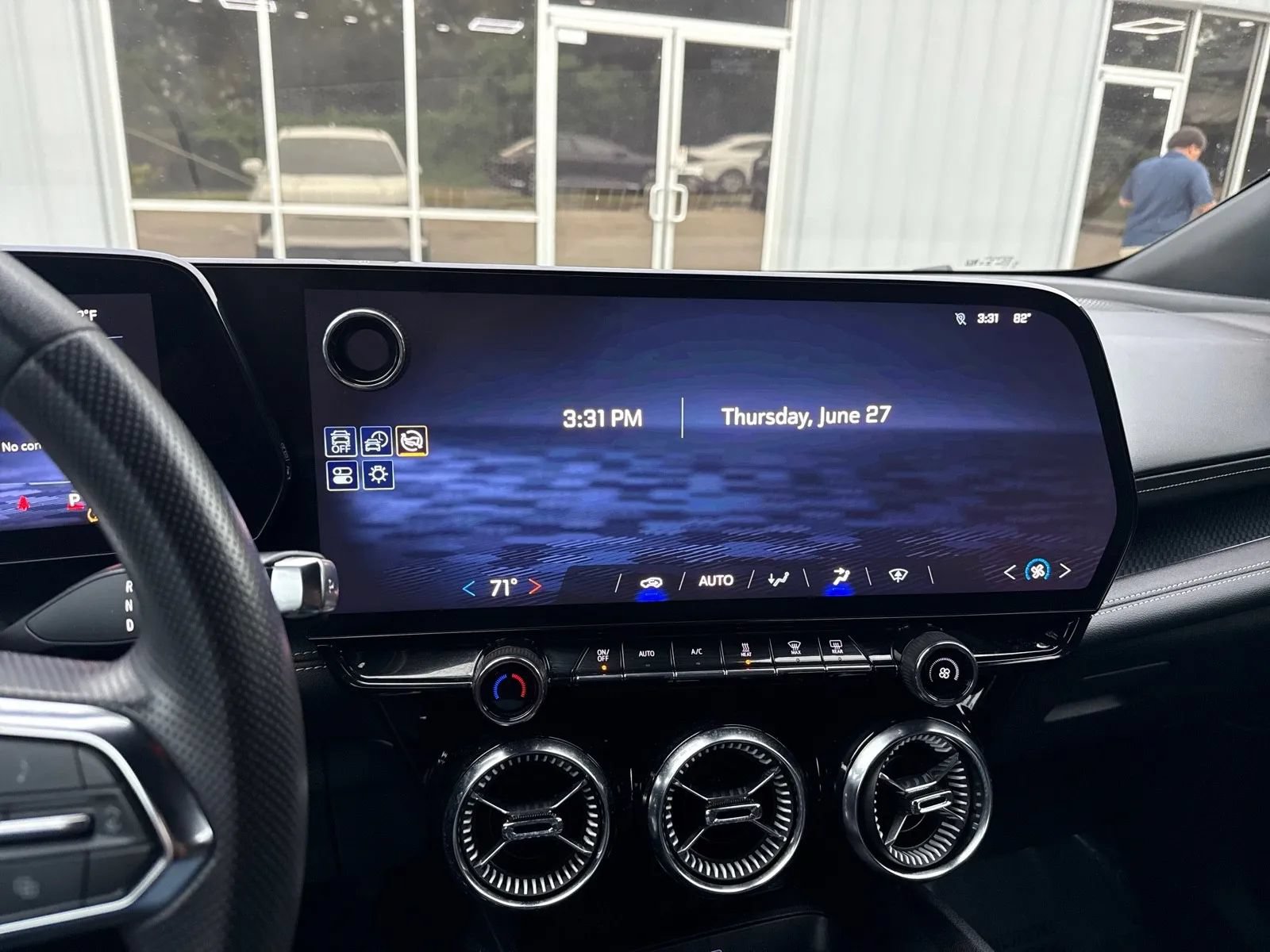 Used 2025 Chevrolet Blazer EV LT w/ Midnight/Sport Edition FWD image 20