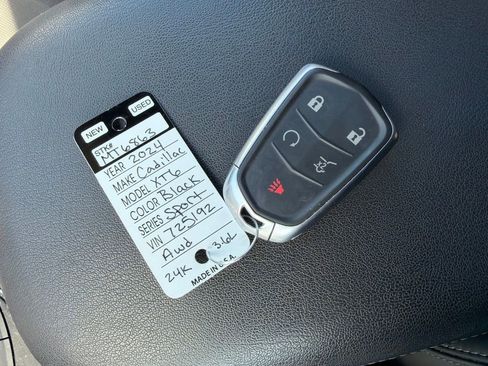 Used 2024 Cadillac XT6 Sport w/ Technology Package AWD/4WD image 30