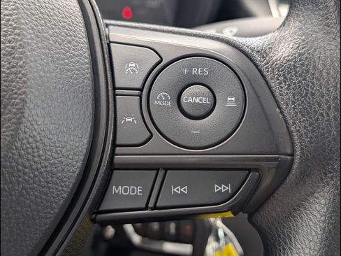 Used 2024 Toyota Corolla LE FWD image 17